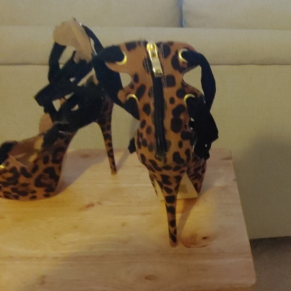 High heels - Picture 3 of 4